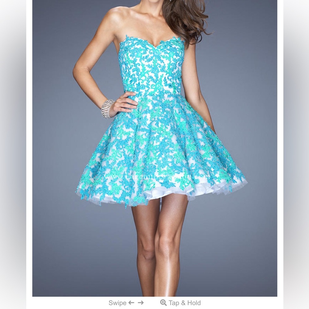 La Femme Blue lace sweetheart neckline short Formal Prom Gown Tulle dress size 6